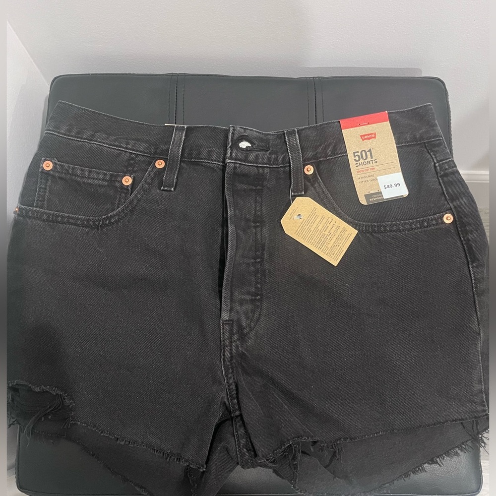 Black denim shorts 501 high rise fitted through hips size 30